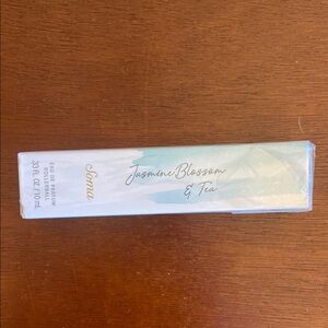 Soma Jasmine Blossom & Tea Roll-On Perfume